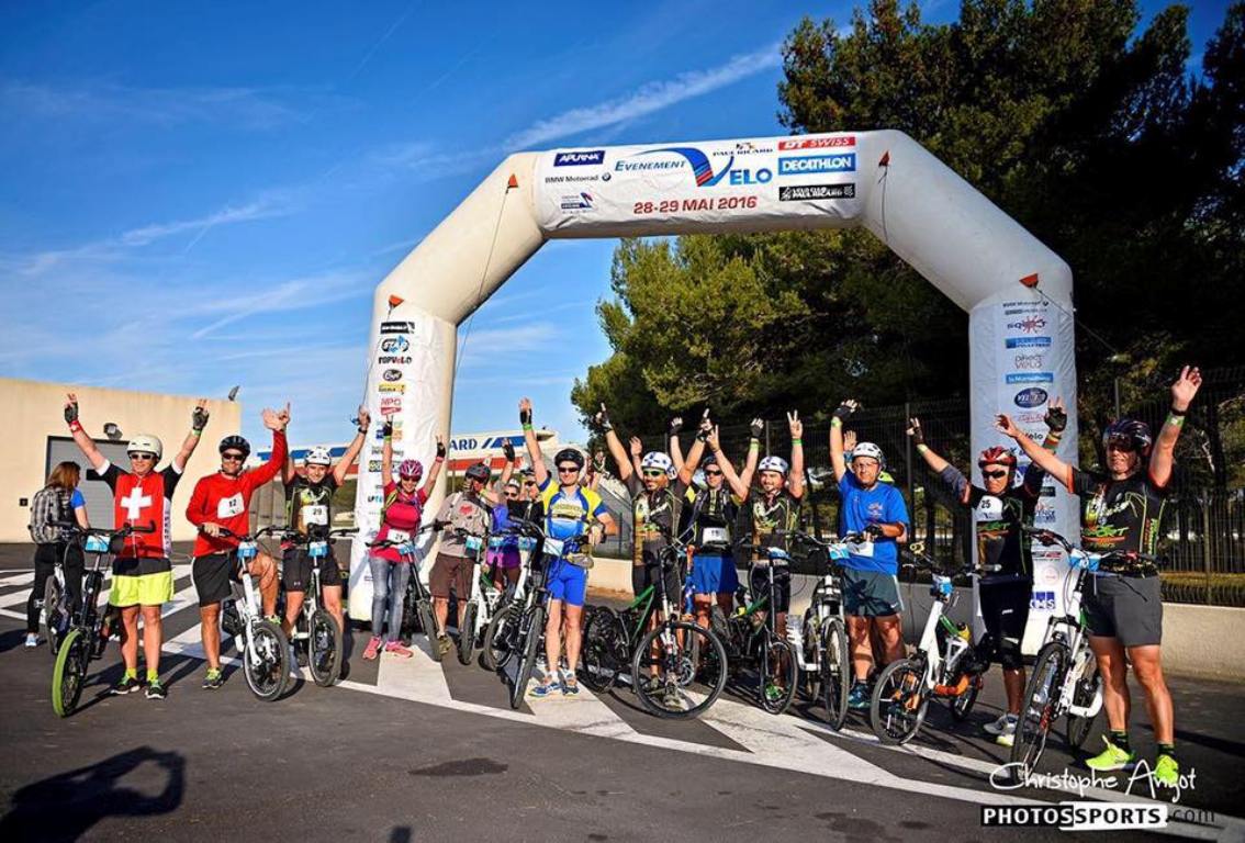 départ de la course streetstepper evenement velo paul ricard 2016